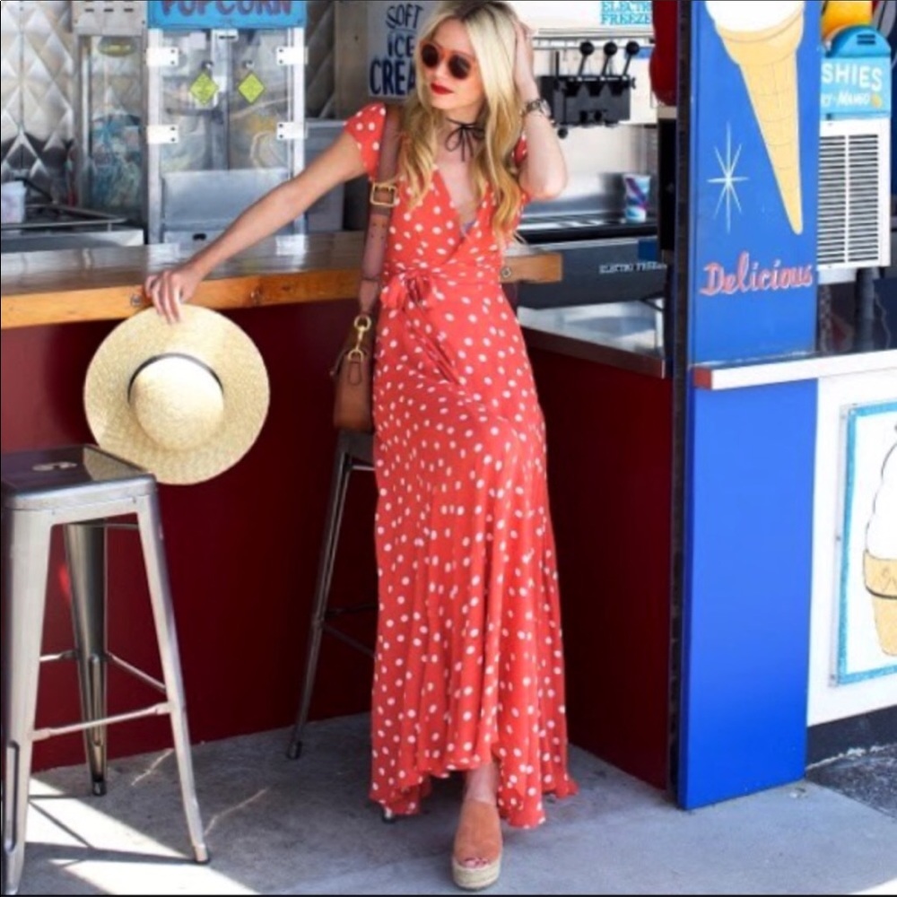 SOLD OUT!🎉HP🎉🆕Polka Dot Faux Wrap Maxi Dress - Picture 2 of 7